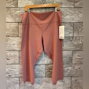 NWT LULULEMON High-Rise Crop Pant 21”